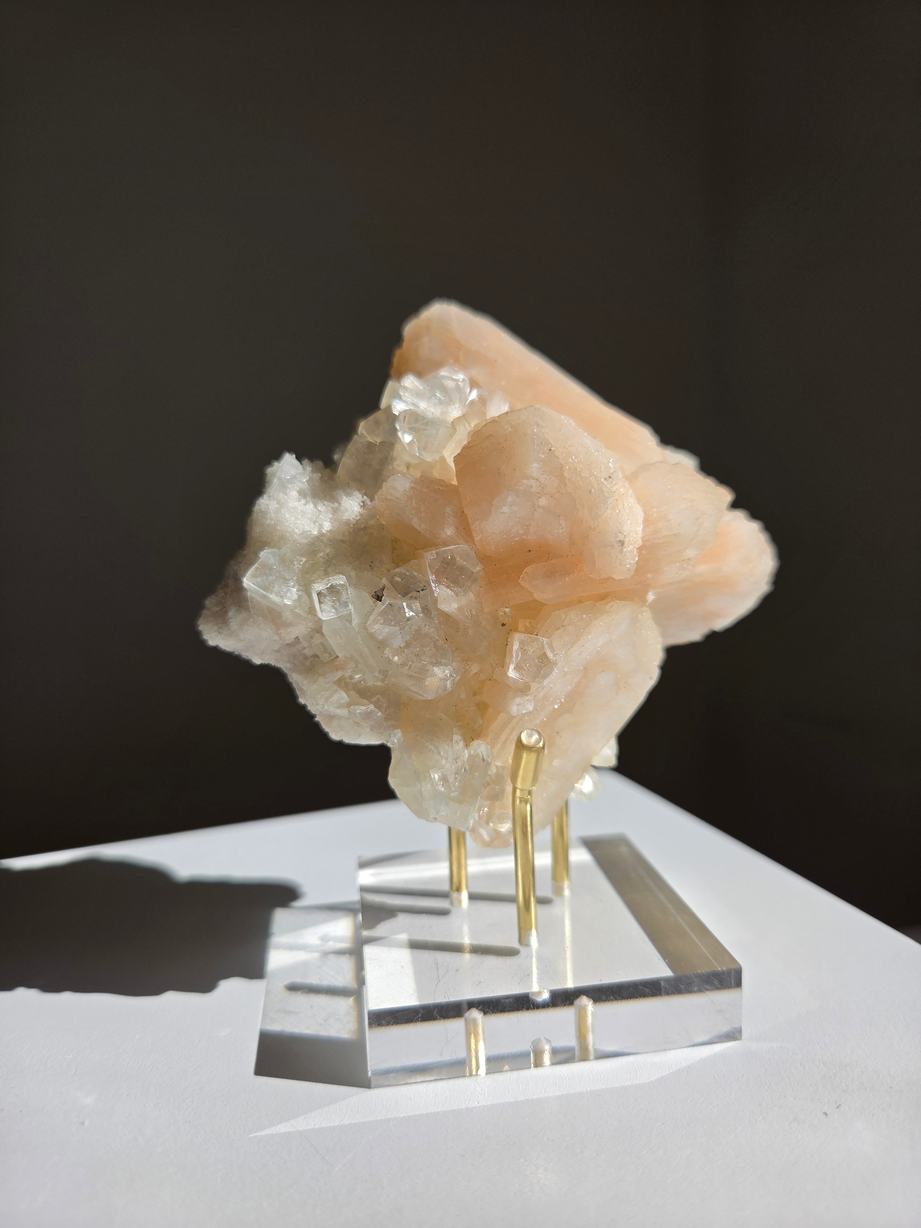 Apophyllite x Stilbite 004