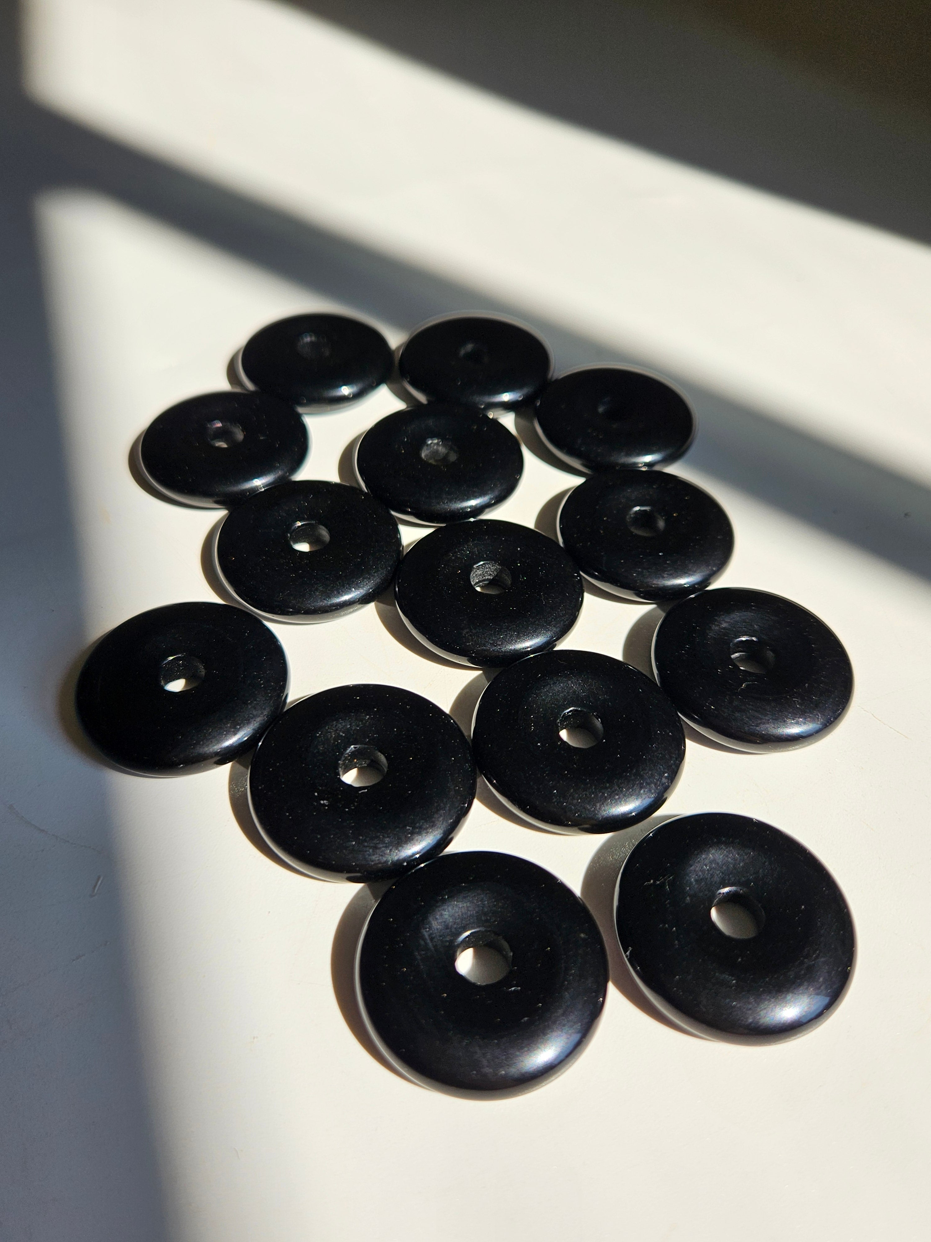 Obsidian Sphere Stand | donut