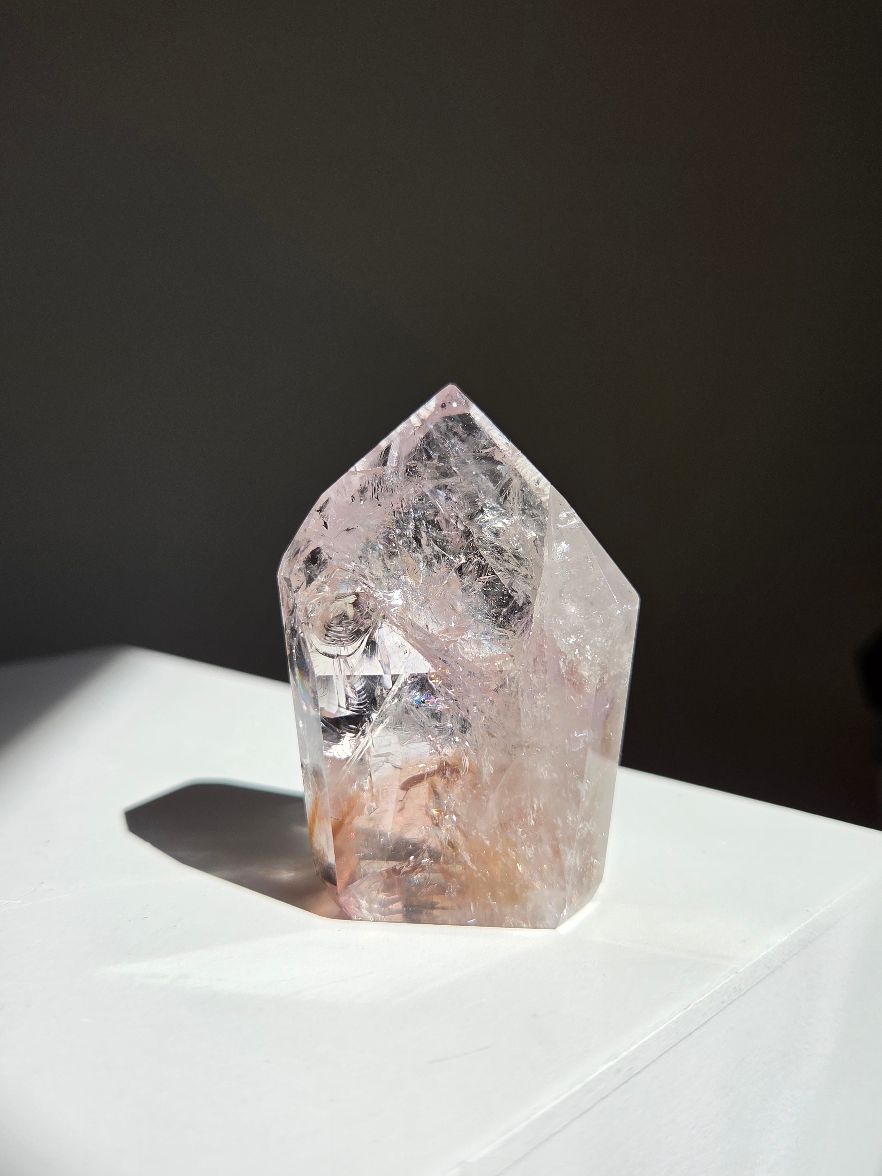 UV reactive Amethyst Tower 012