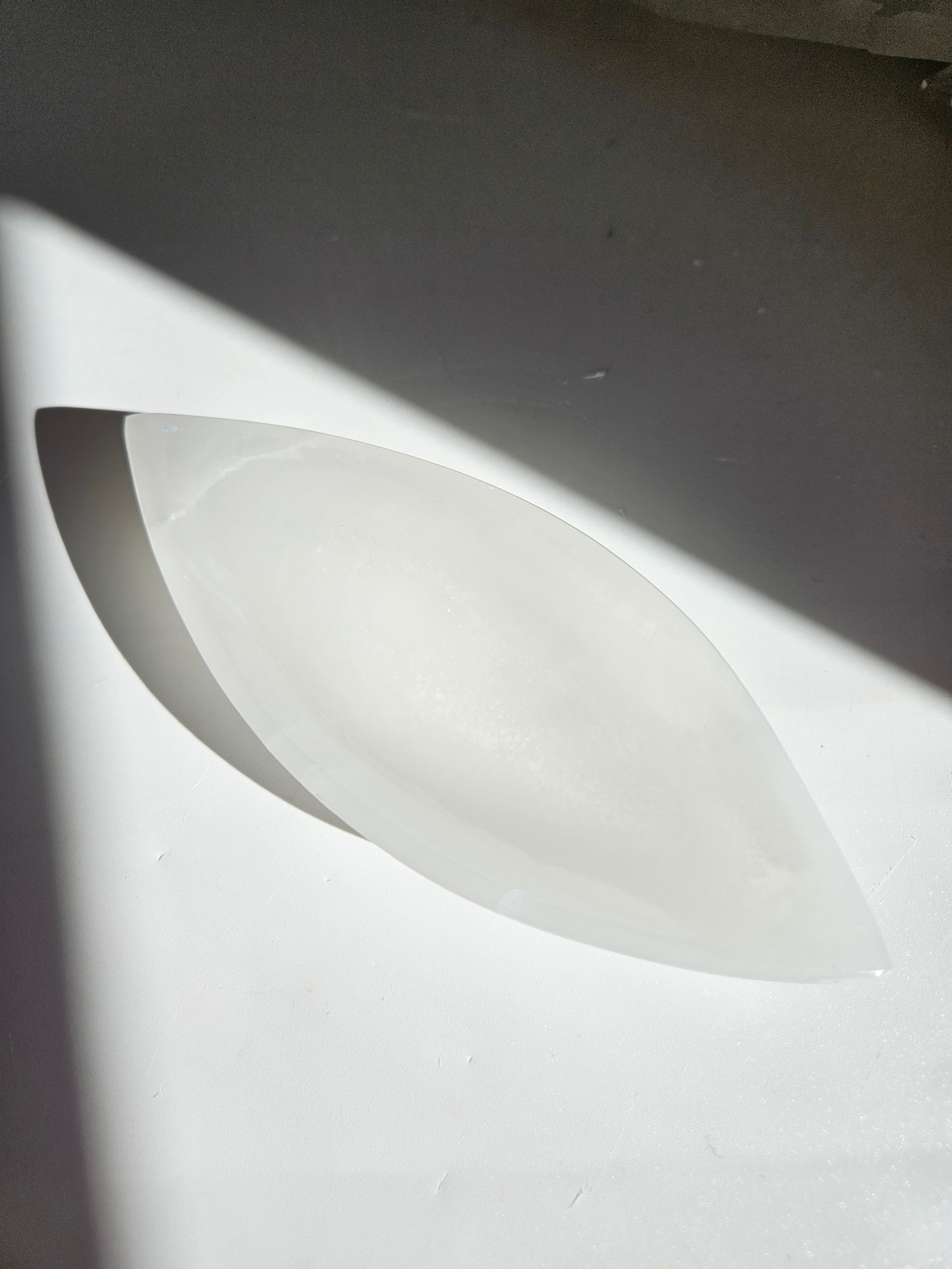 Onyx Marquise Dish 001