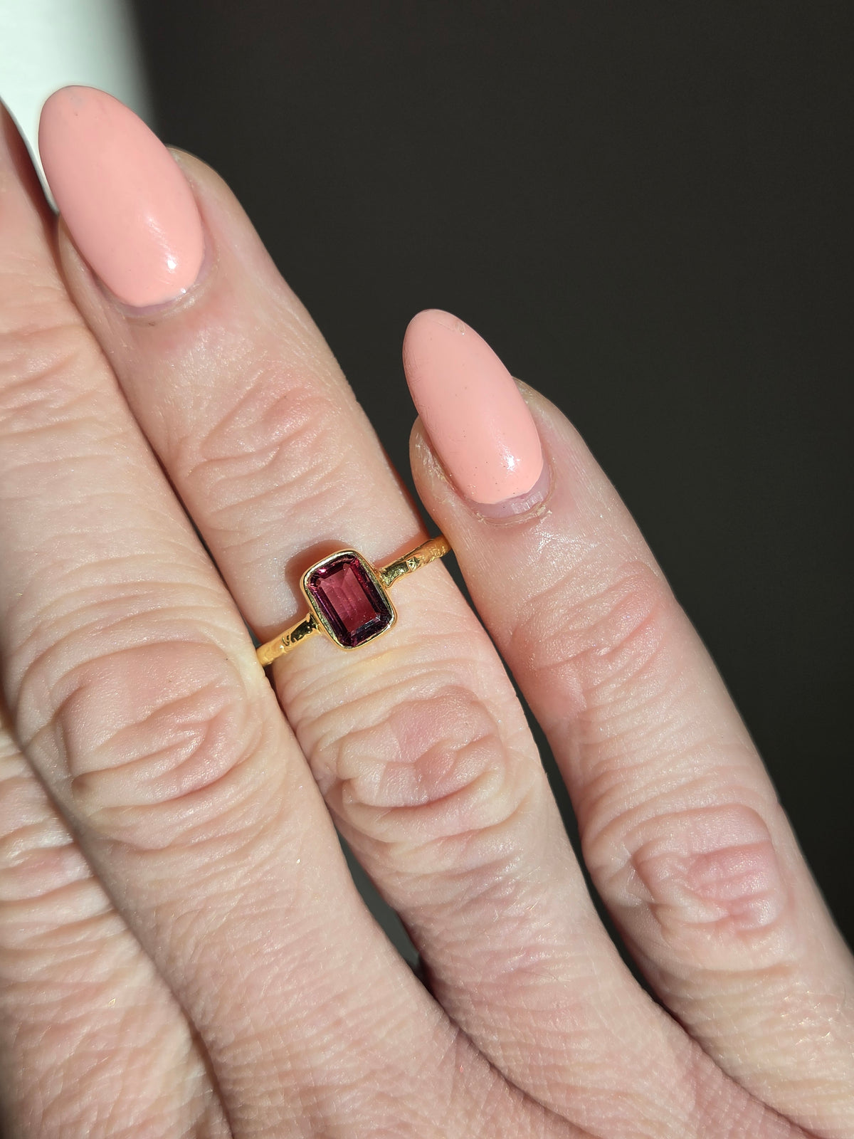 Size 6 | Garnet Ring | gold 057