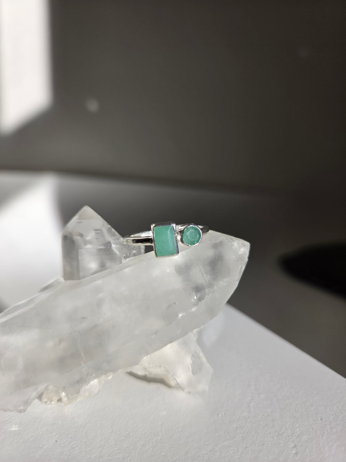Size 6.5 | emerald Ring | silver 047
