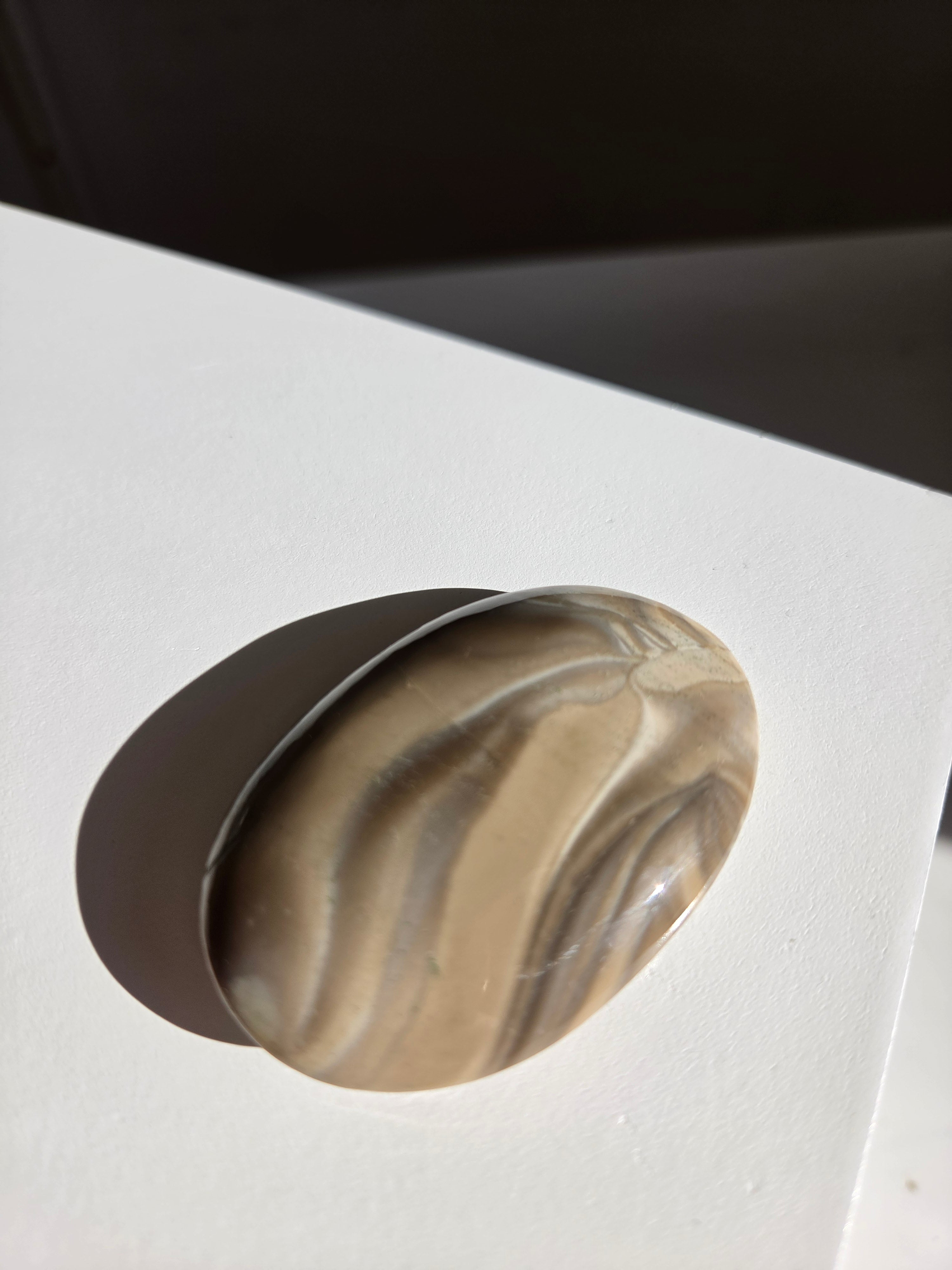 Polished Flint Palmstone 001
