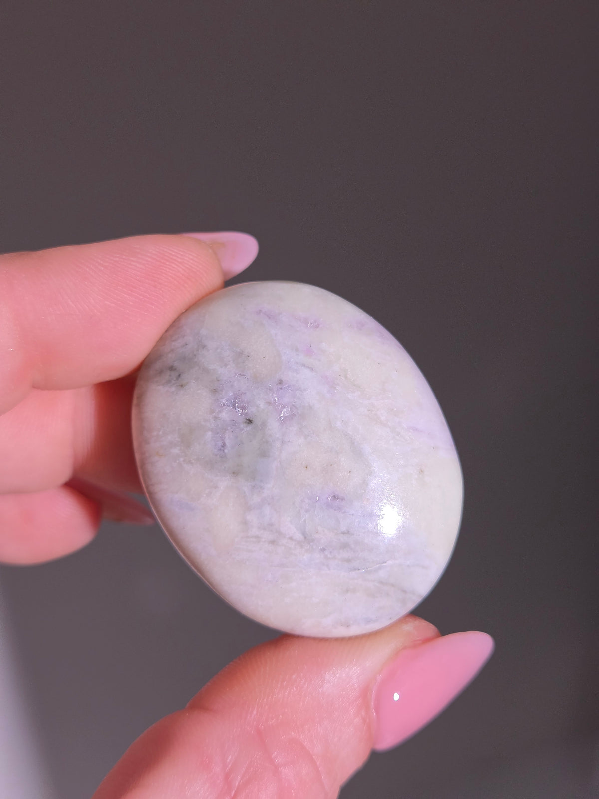 Green Hackmanite Palmstone 004