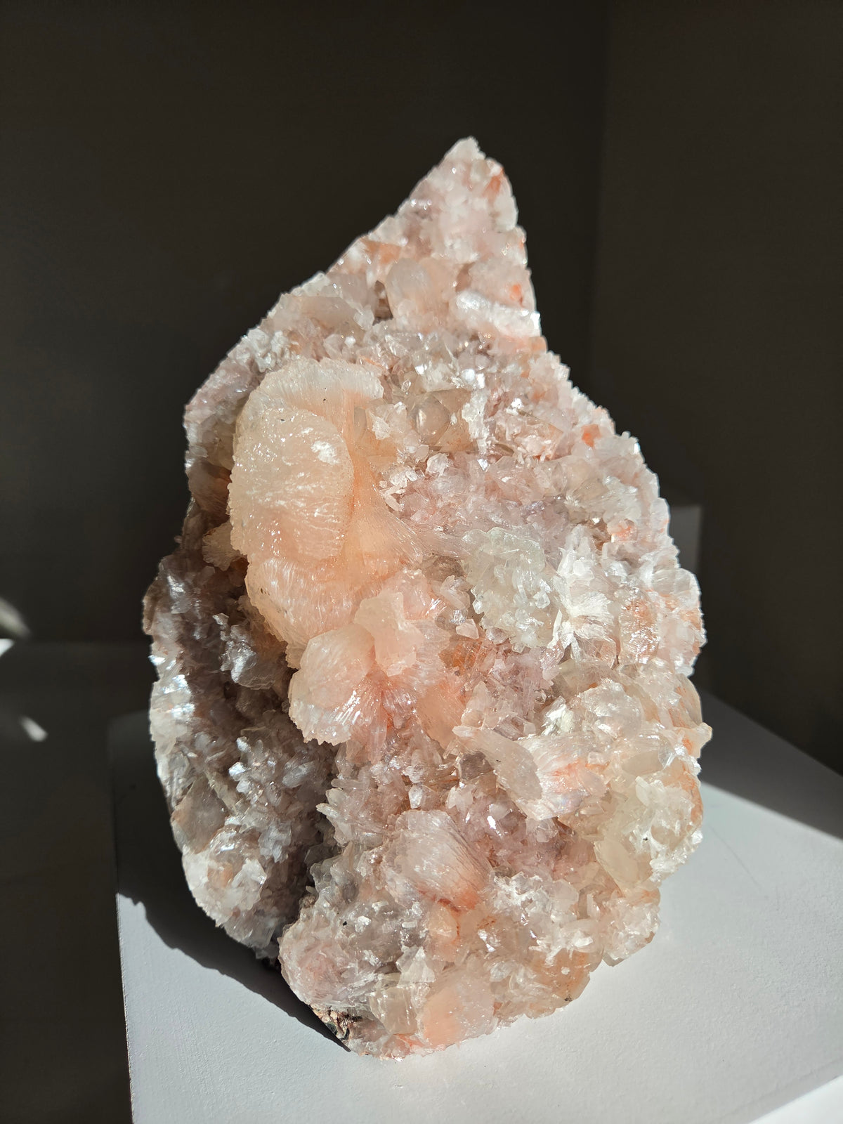 Apophyllite x Stilbite 005