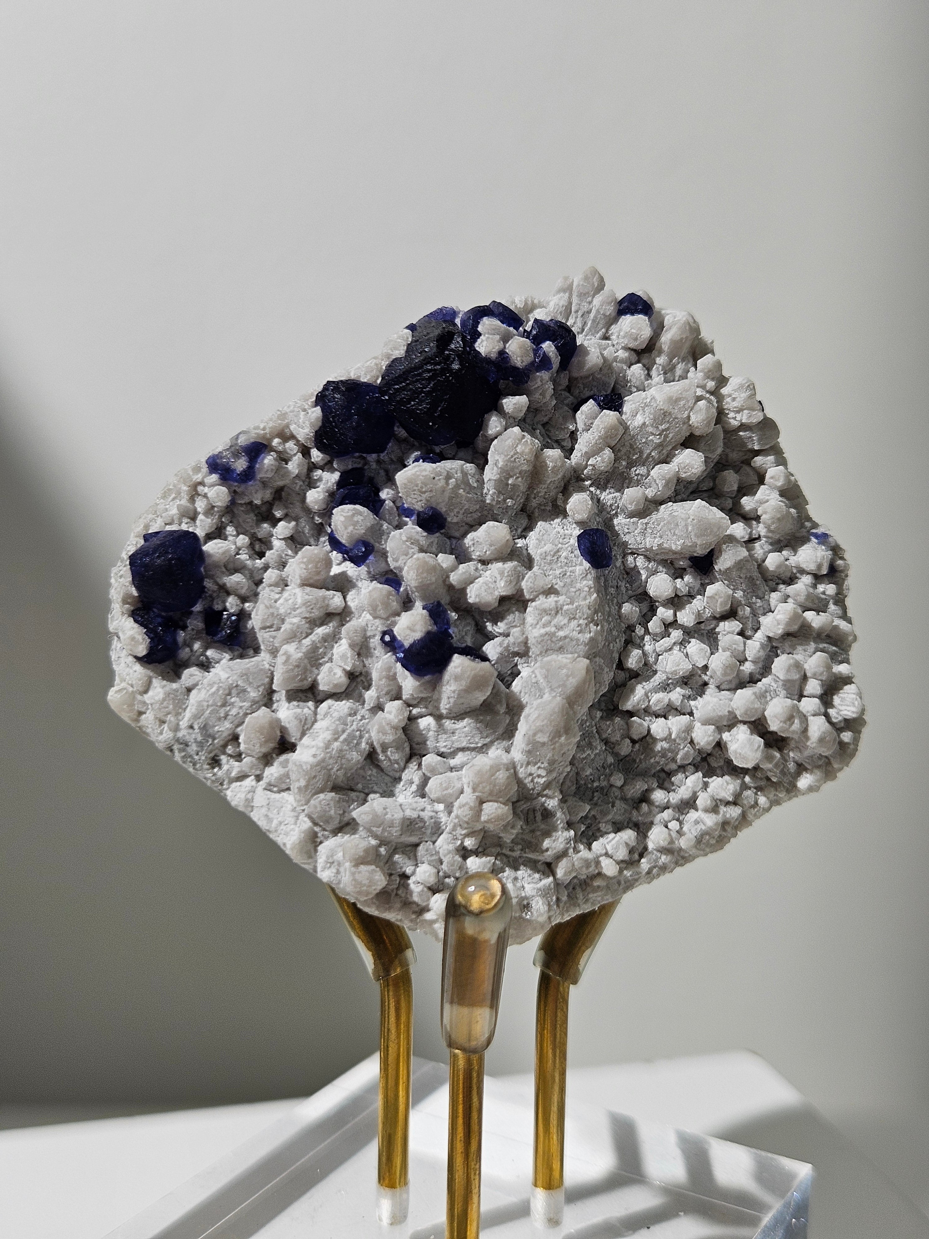 Blue Fluorite on Quartz 002