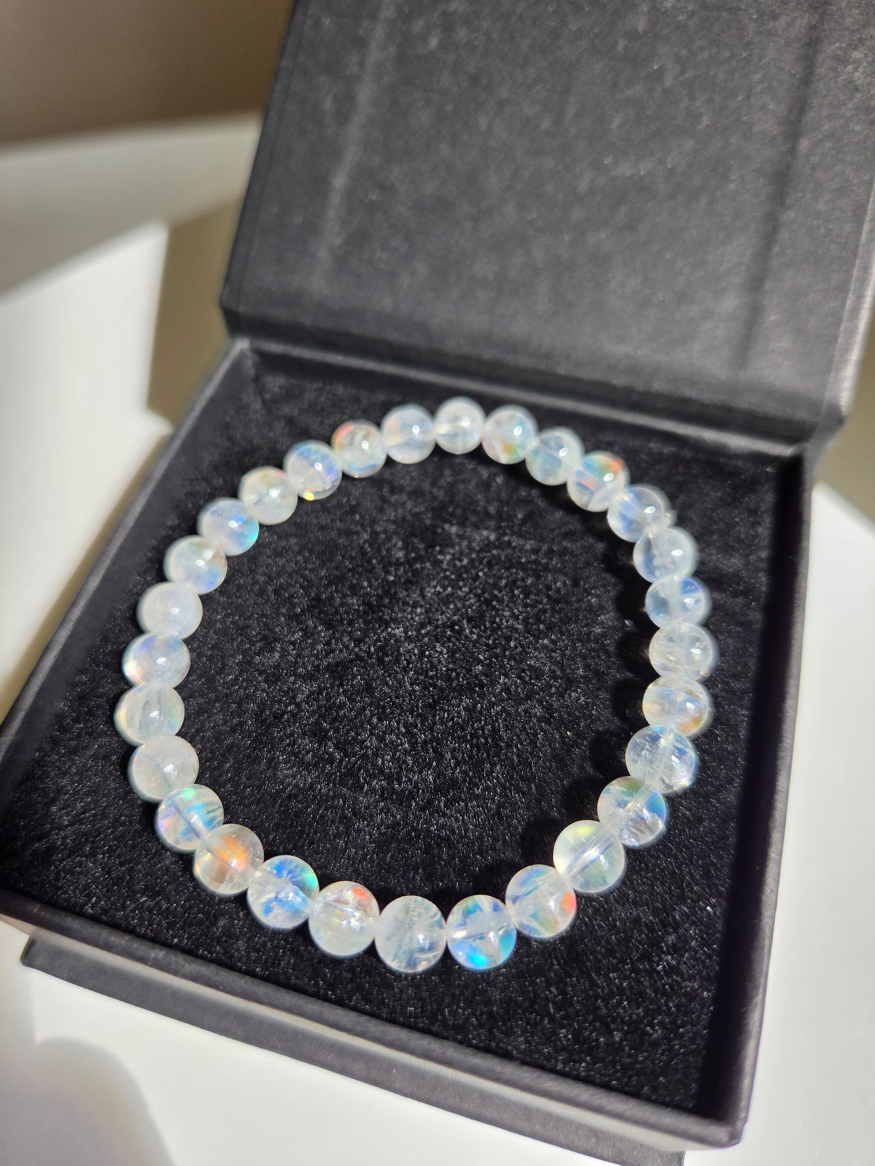 HQ Malagasy Moonstone Bracelet 001 | 6mm