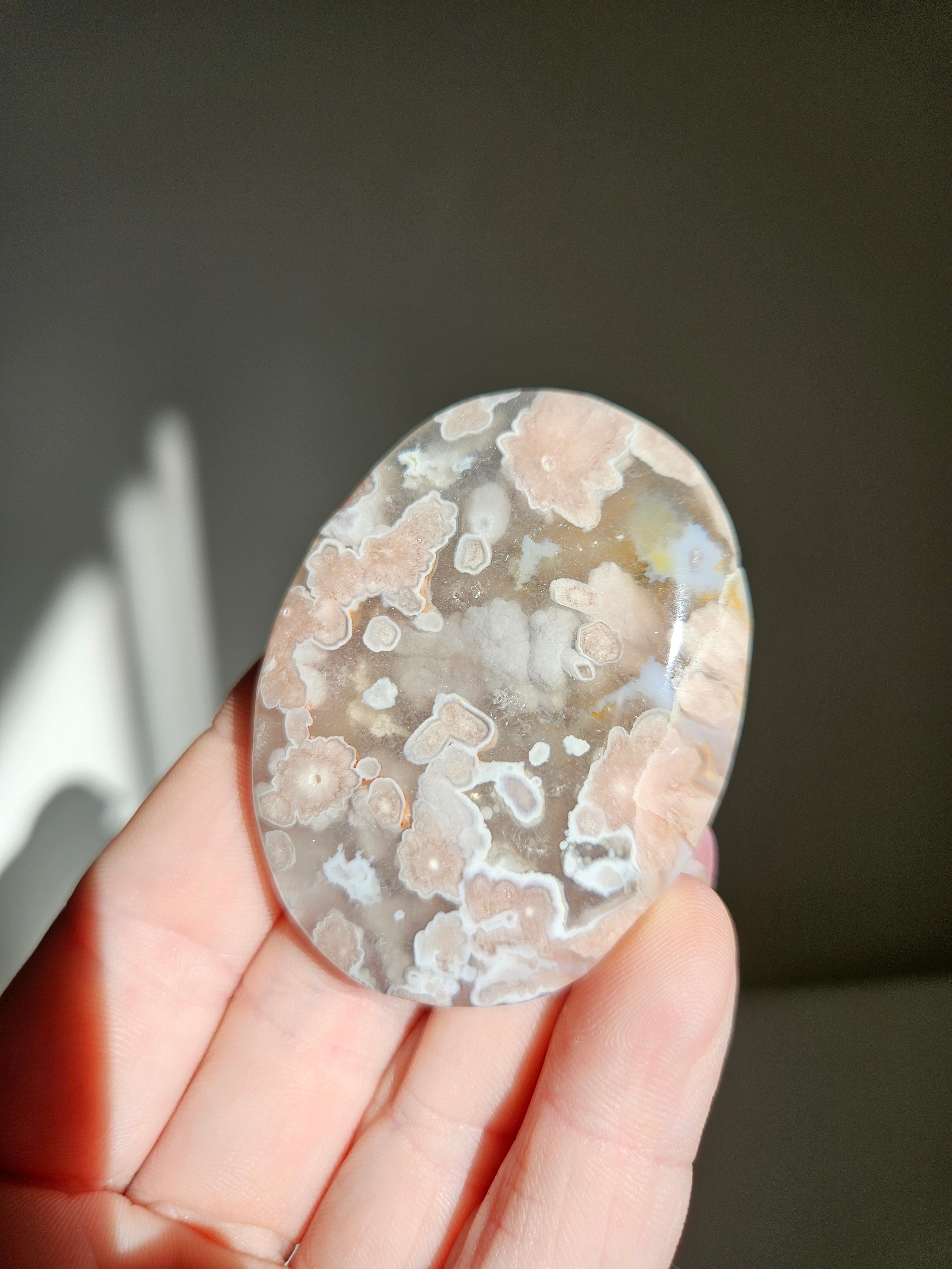 Flower Agate Palmstone 017