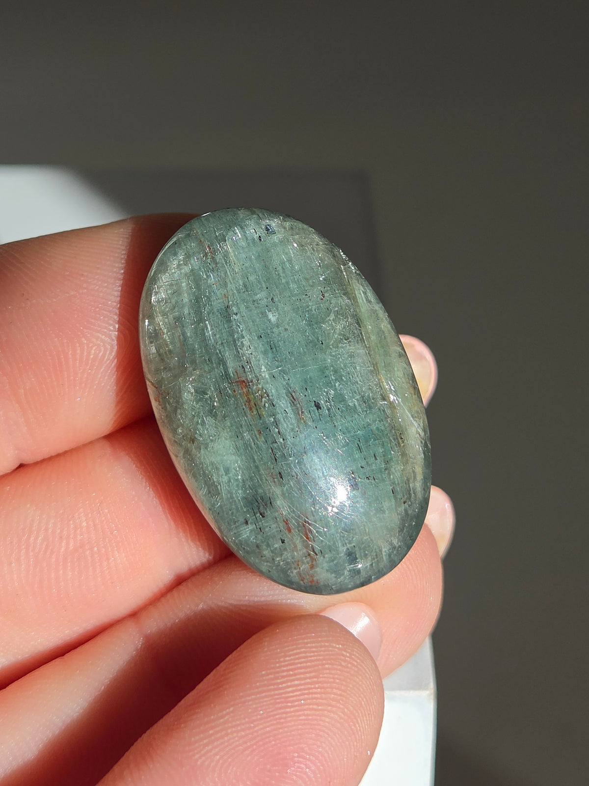 Green Kyanite Mini Palm 004