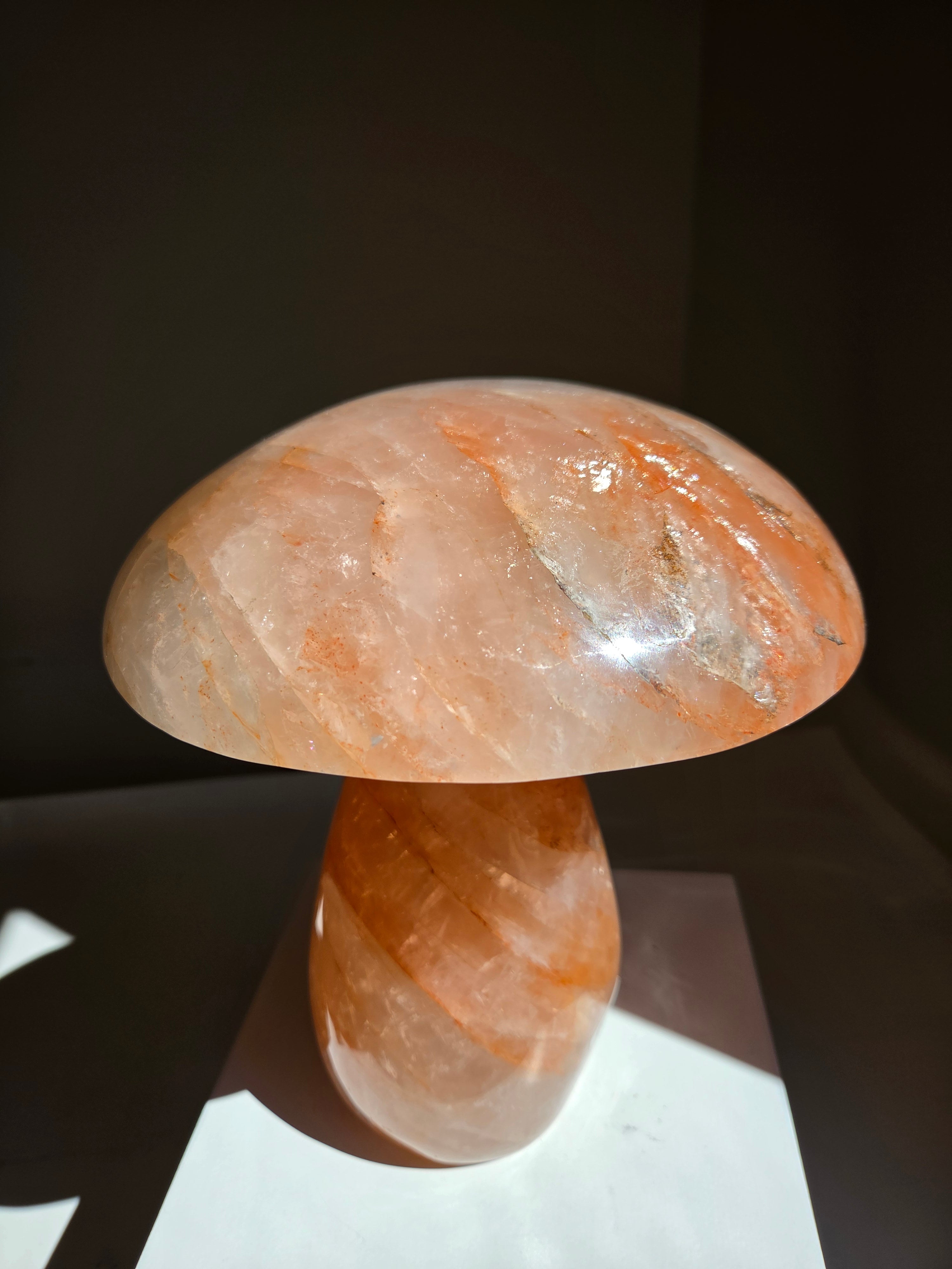 Hematite Quartz Statement Mushie
