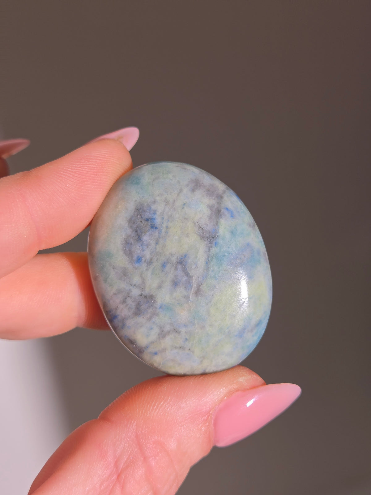 Green Hackmanite Palmstone 002