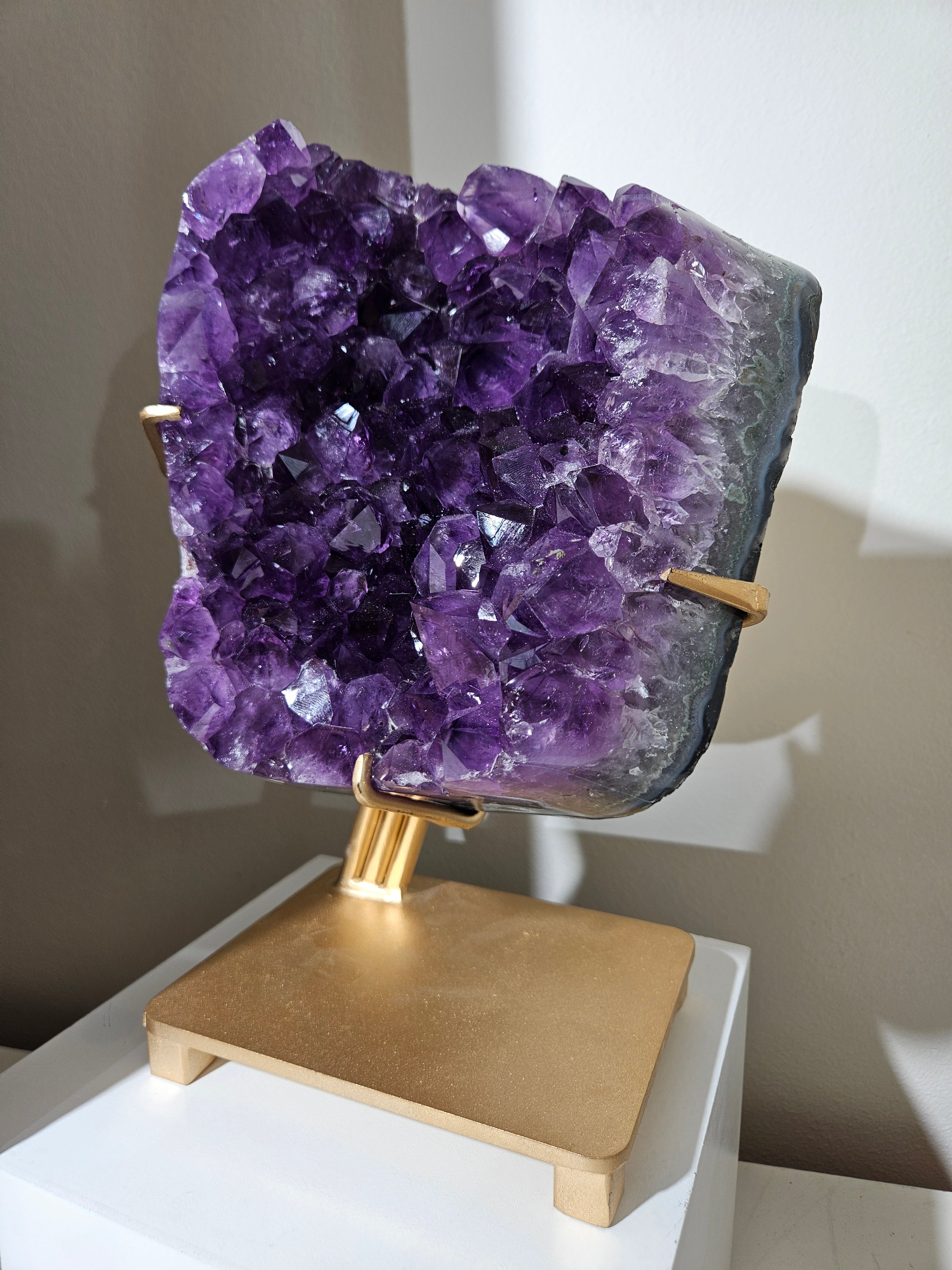 Amethyst Statement on Stand