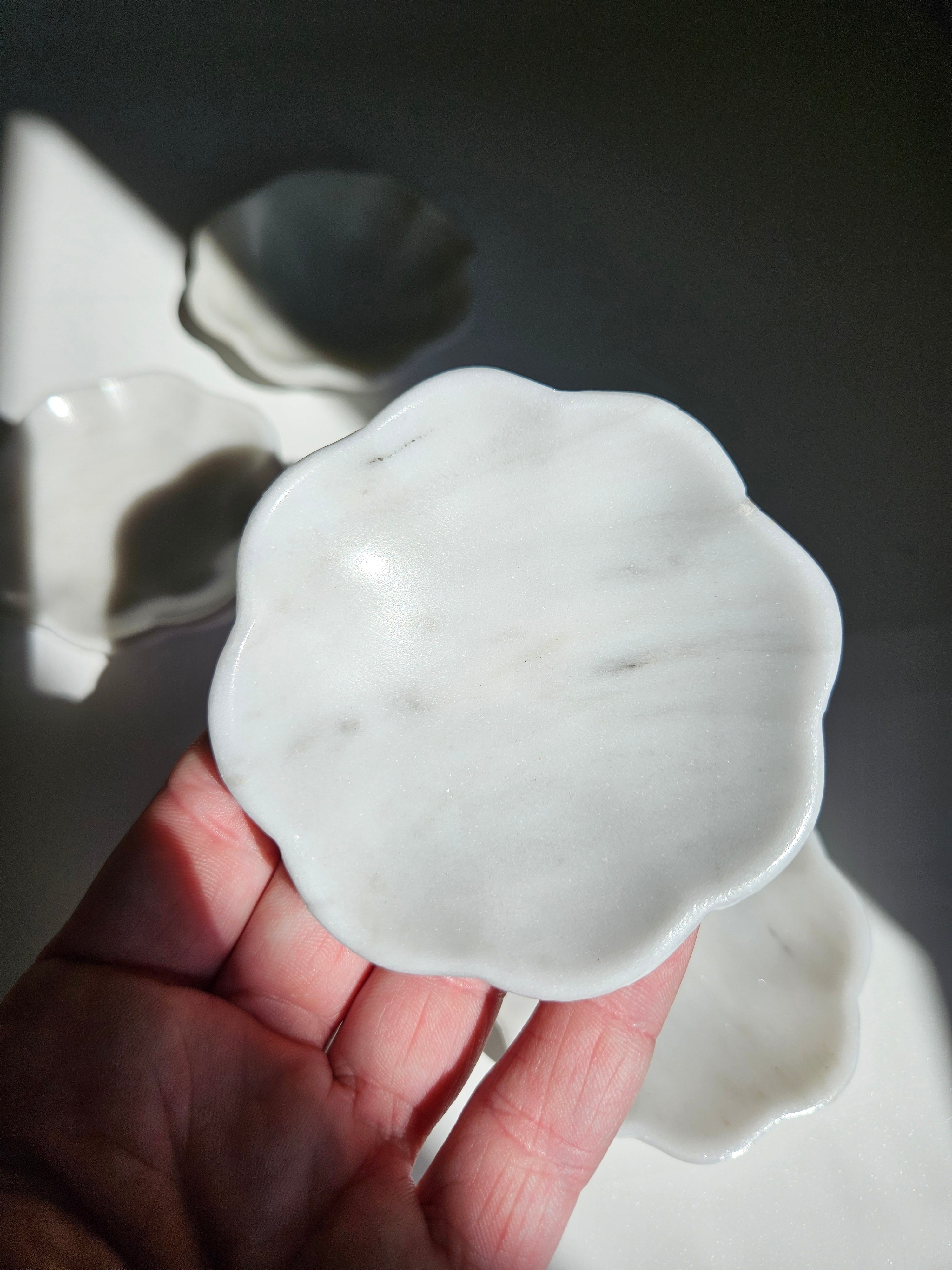 Marble Scalloped Dish