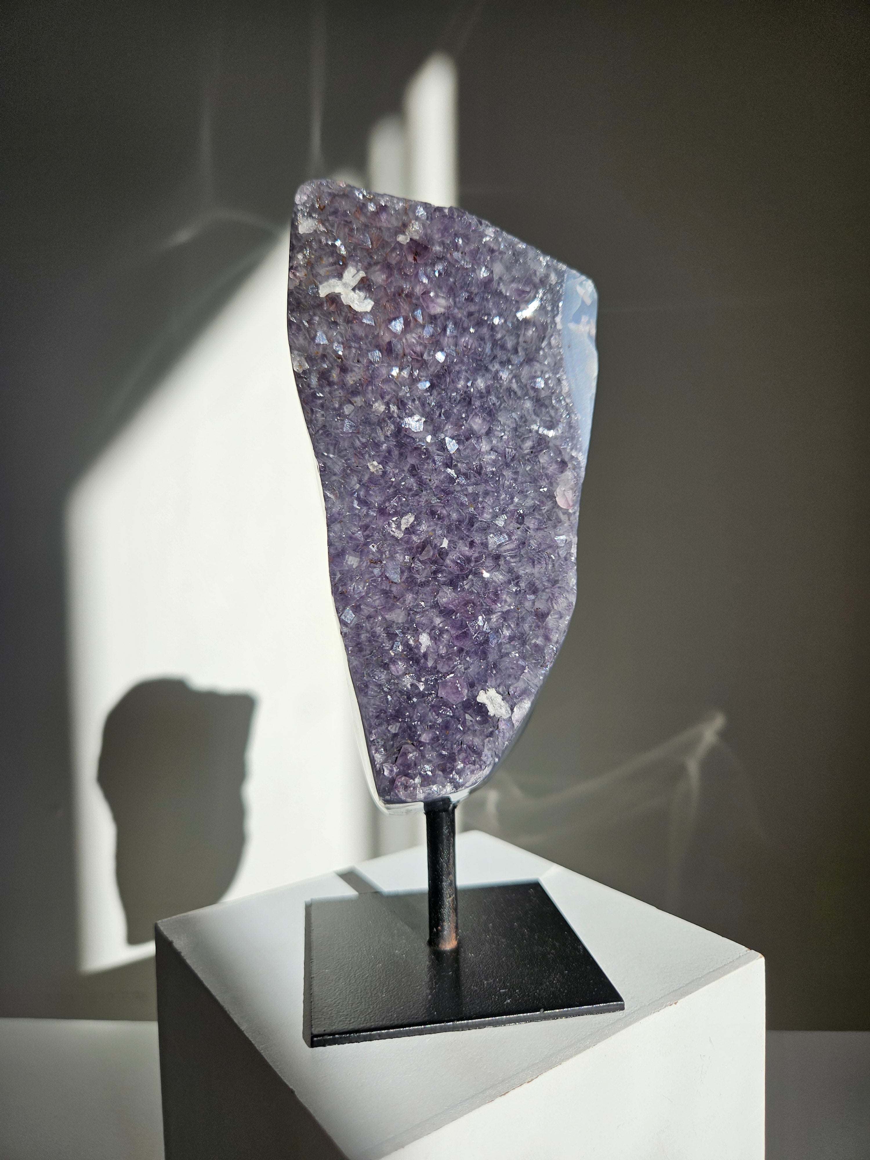 Agate x Amethyst on Stand 002