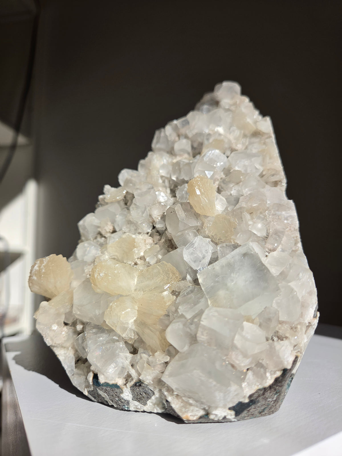 Apophyllite x Stilbite 002