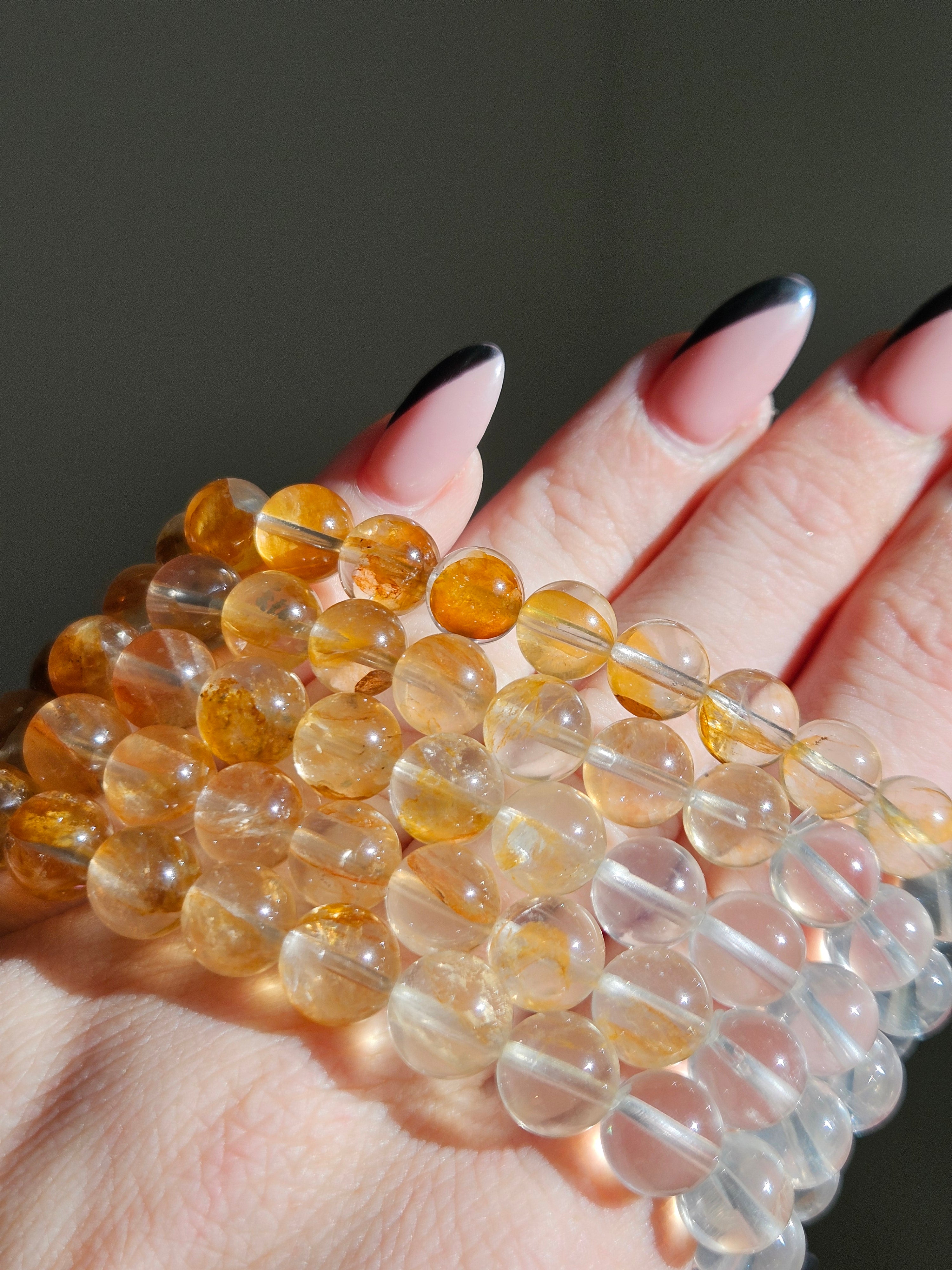 Golden Healer Quartz bracelet | gradient 8.5mm