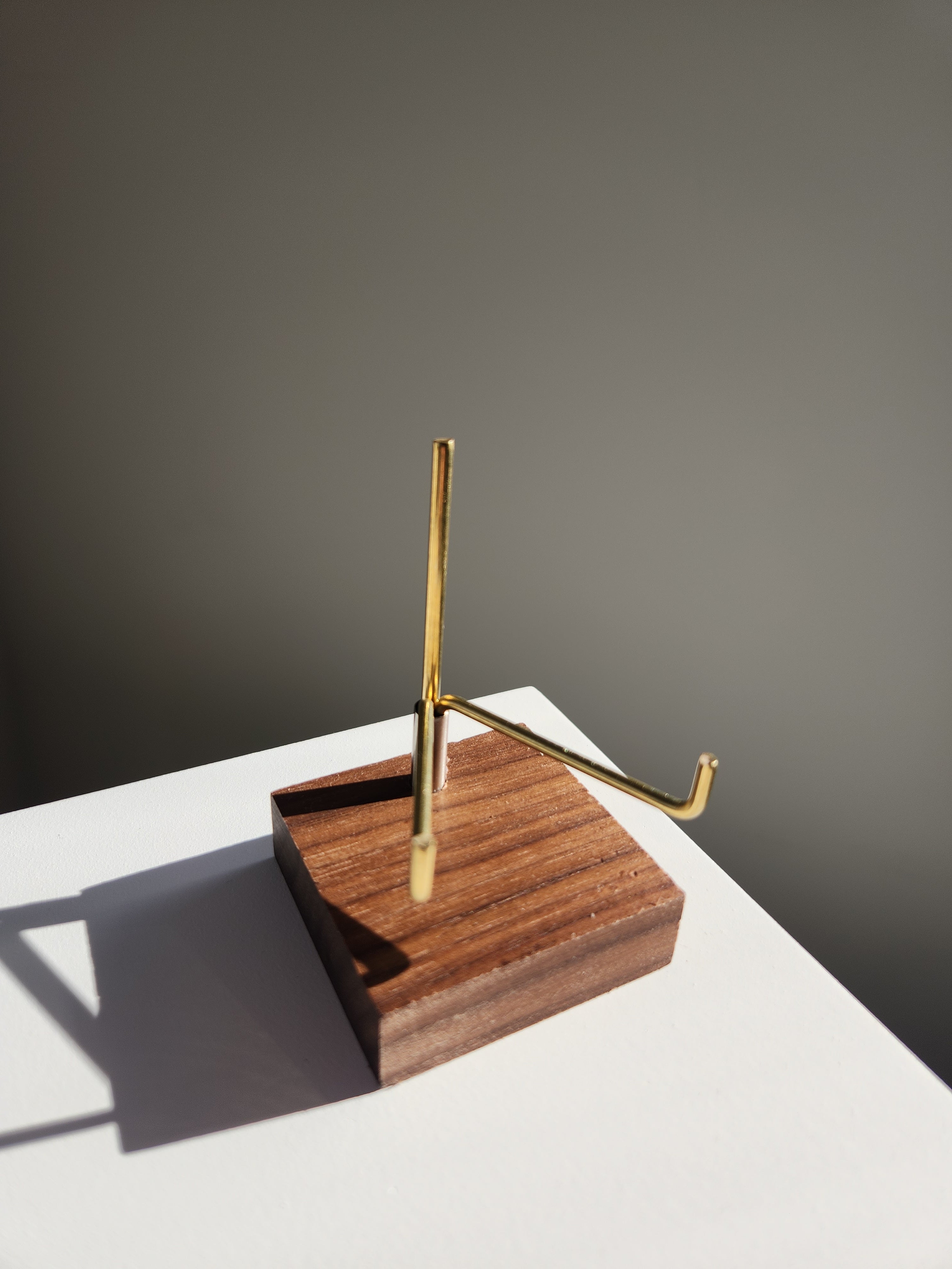 Wood | Gold Easel Stand