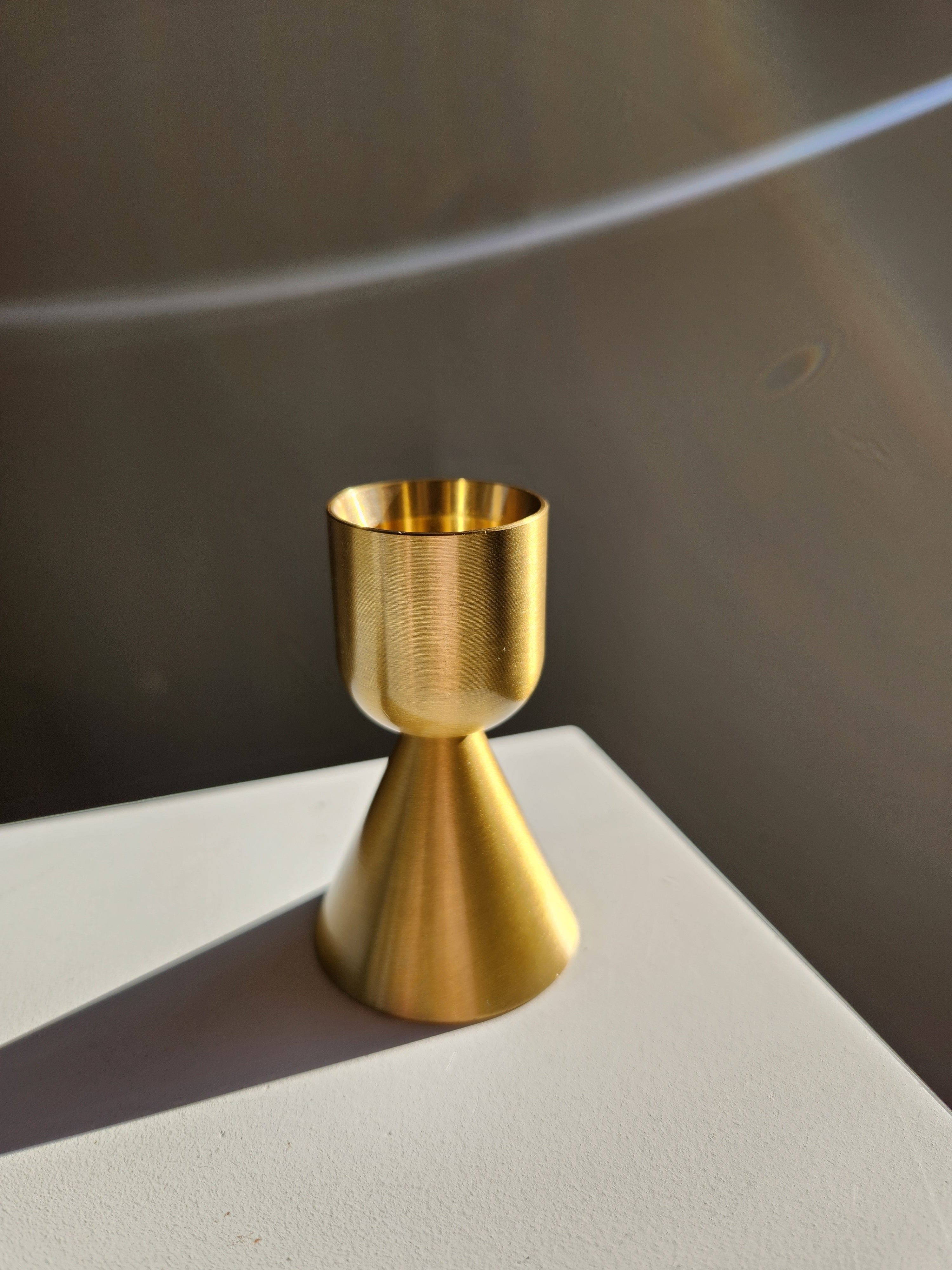 Metal Sphere Stand
